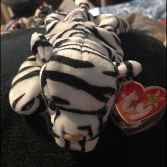 Rare retired near mint condition Blizzard beanie baby